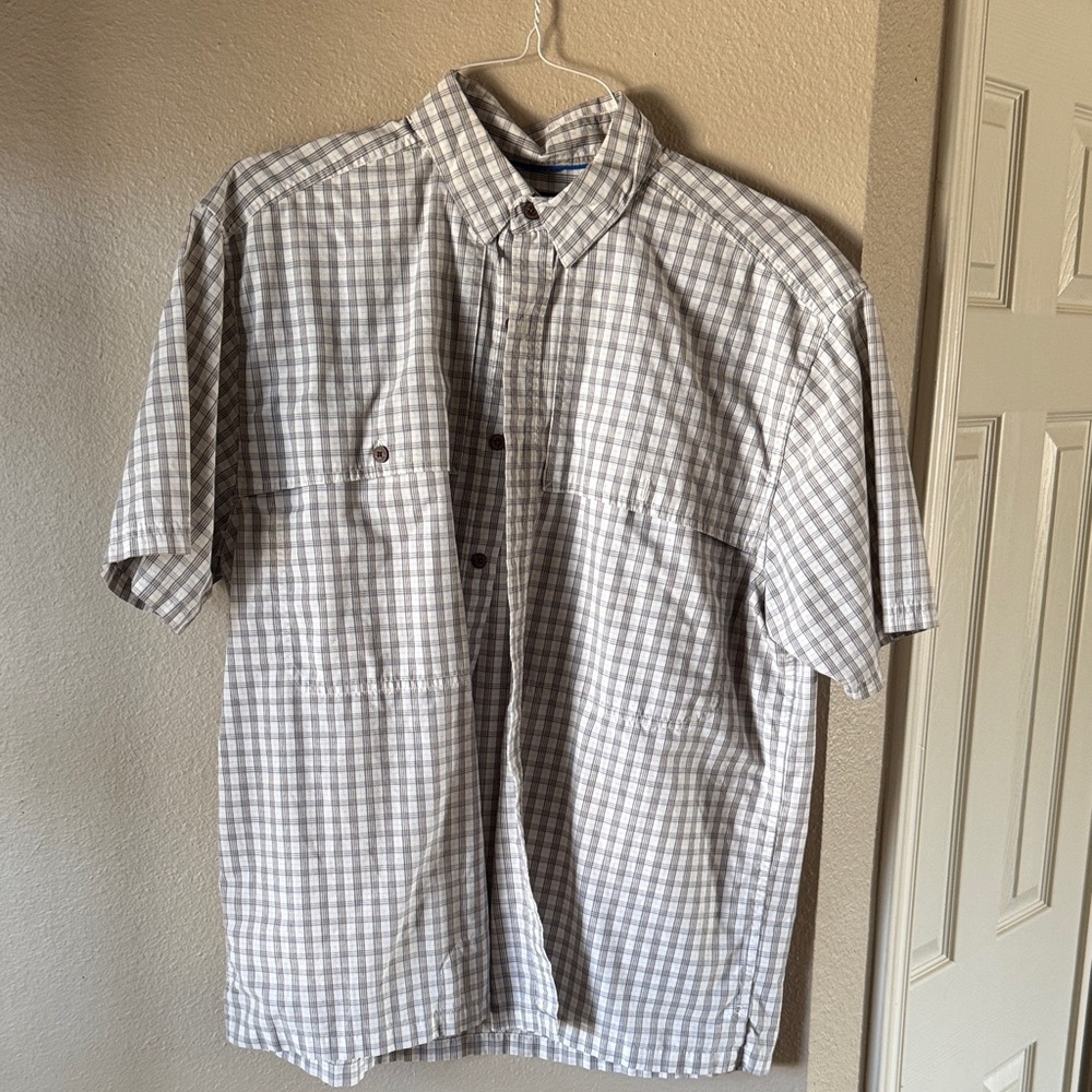 Patagonia Men's White and Gray Plaid Shirt